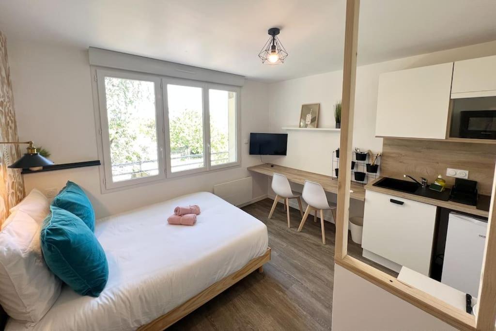 Suite Le Studio Mangue - Cosy & Vue Sur Le Jardin - Plages A Proximite Saint-Nazaire  Exterior photo